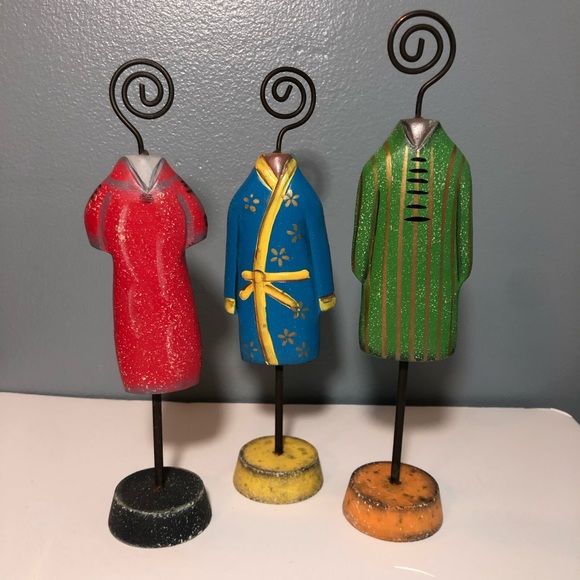 Picture holders - Picture 1 of 3